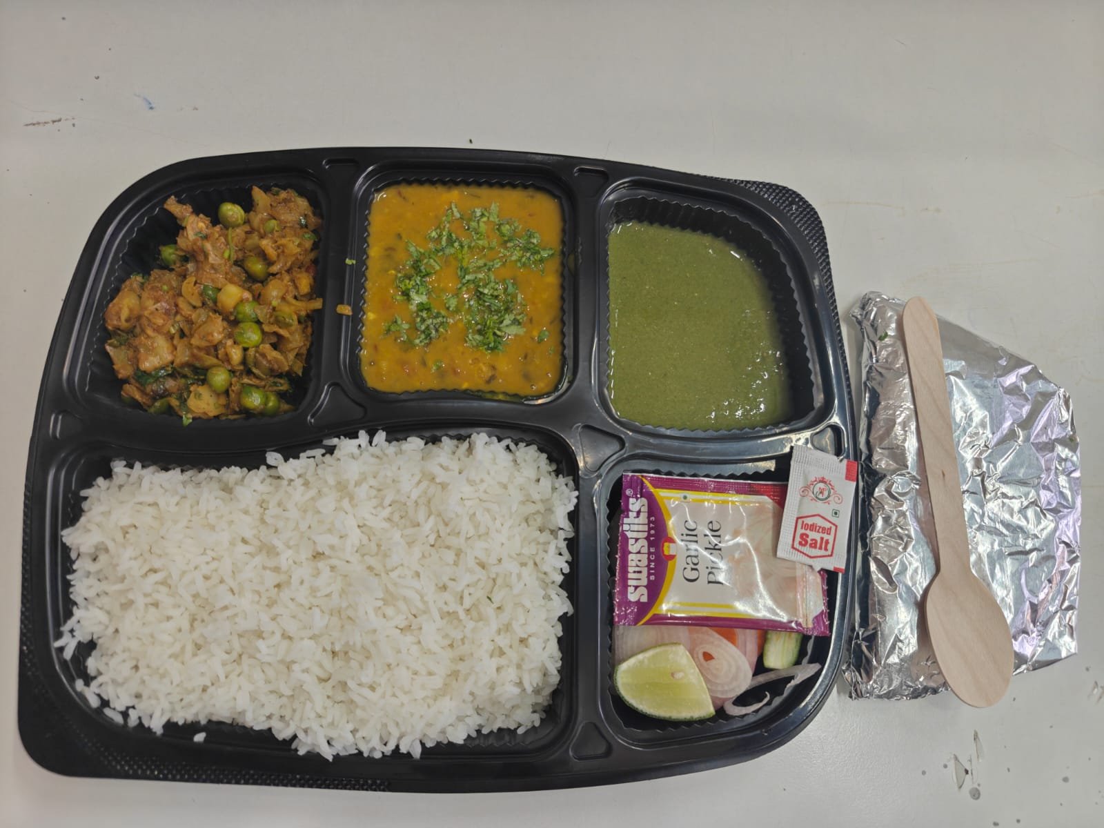 Executive meal box by Desi Meals Hub for corporate lunch in Bengaluru
