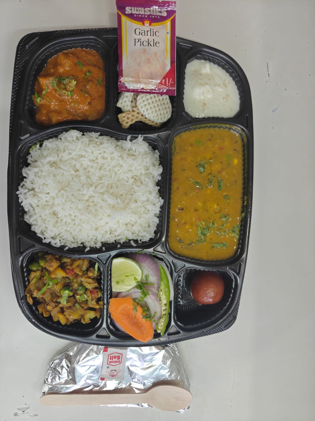 Executive meal box by Desi Meals Hub for corporate lunch in Bengaluru