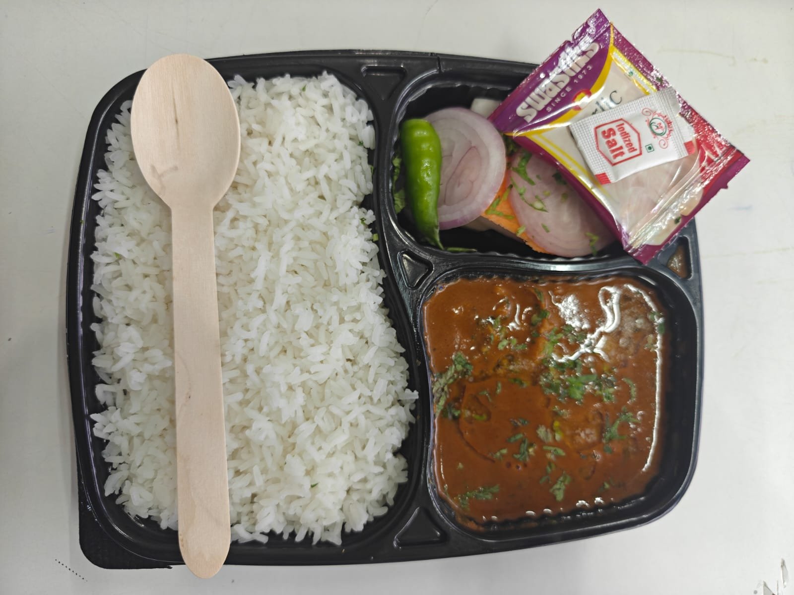 Executive meal box by Desi Meals Hub for corporate lunch in Bengaluru